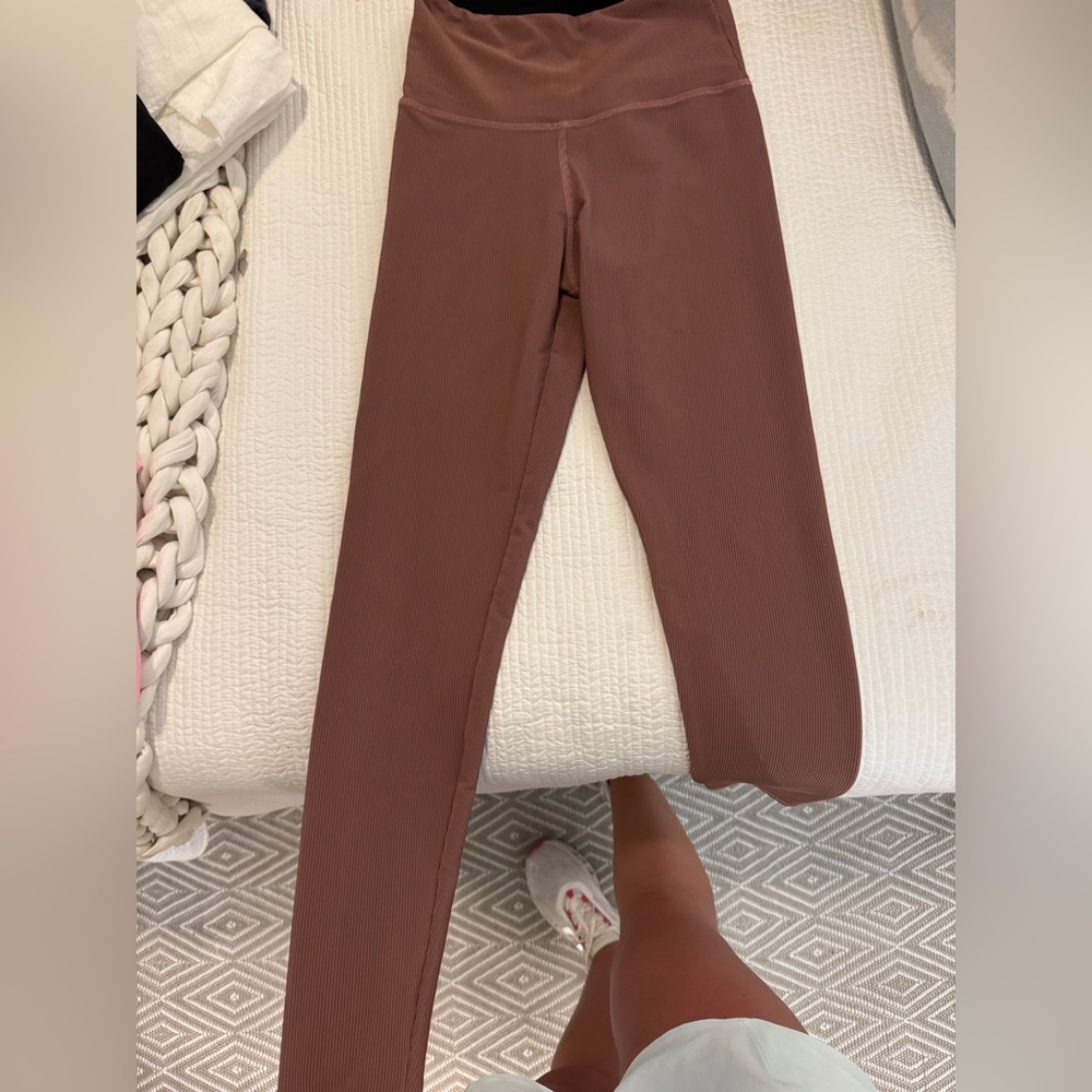 Strut This ribbed leggings